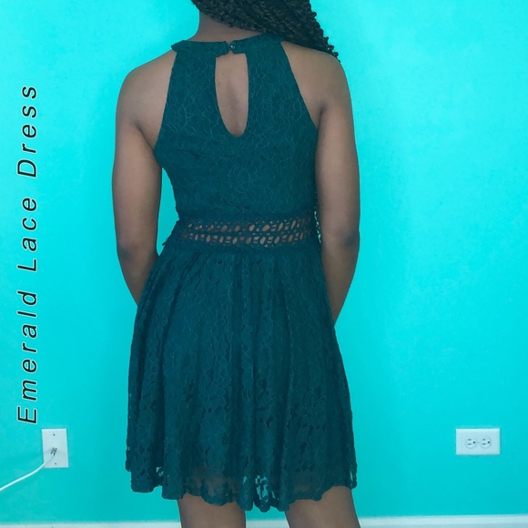 Francesca’s Emerald Lace Dress - Picture 3 of 3